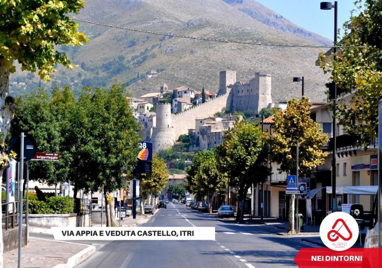 Camera Iris - B&B Antico Casale Монте-Сан-Бьяджо Экстерьер фото